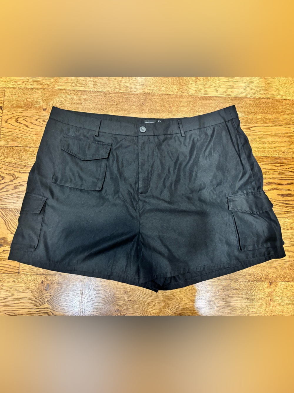 Nwot PrettyLittleThing Women's Plus Size 20 Black Cargo Shorts